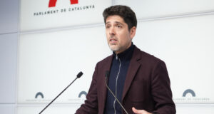 Els Comuns afirmen que el Govern ha entès “sis dies tard” que s’havia de situar al costat de la gent i no del PSC