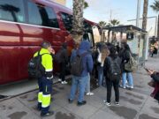 Resignació entre els usuaris a l’estació de Martorell en l’accidentada represa del servei de Rodalies: “És el de sempre”