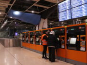 L’estació de Sants intenta recuperar el pols entre la desconfiança dels usuaris: “Rodalies és una gimcana”
