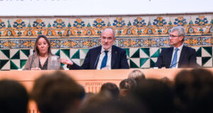 Duch anima els estudiants d’universitats europees a ser crítics amb la intel·ligència artificial per enfortir la democràcia