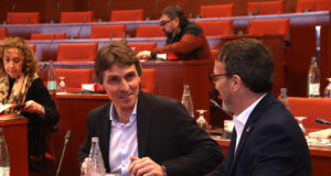 El ple del Parlament votarà dimecres la petició de Junts perquè Illa comparegui pel “col·lapse” de Catalunya