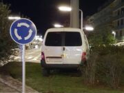 Un conductor begut i amb el carnet retirat provoca un accident a tocar de Gavà, a Castelldefels