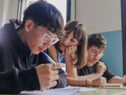 Més ingressos, més classes: així es reforça l’educació privada