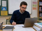 La intel·ligència artificial guanya terreny entre els docents per reduir la burocràcia