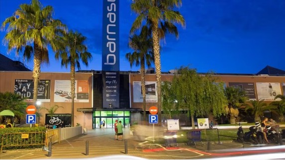 Exterior del centre comercial Barnasud de Gavà LYC CONSULTORES
